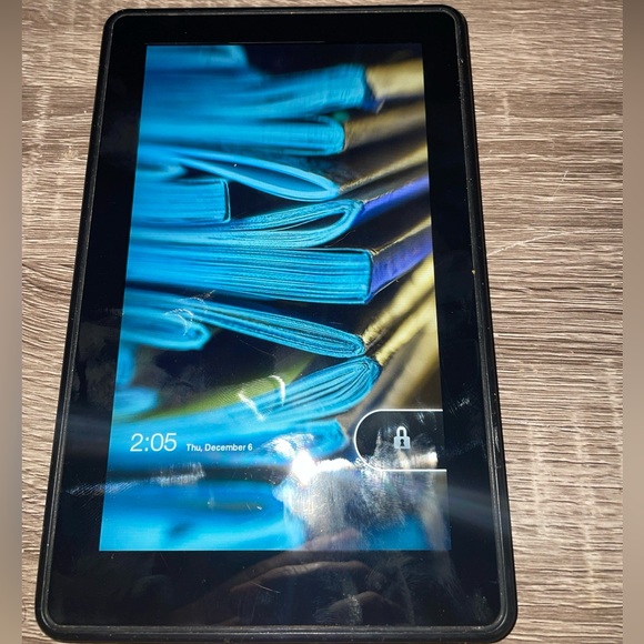 Amazon Kindle Fire D01400 1.0 GHz Cortex-A9 8GB SSD Unlocked - Picture 1 of 4
